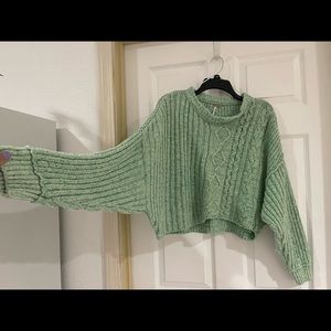 ⭐Free People women cropped sweater, Medium